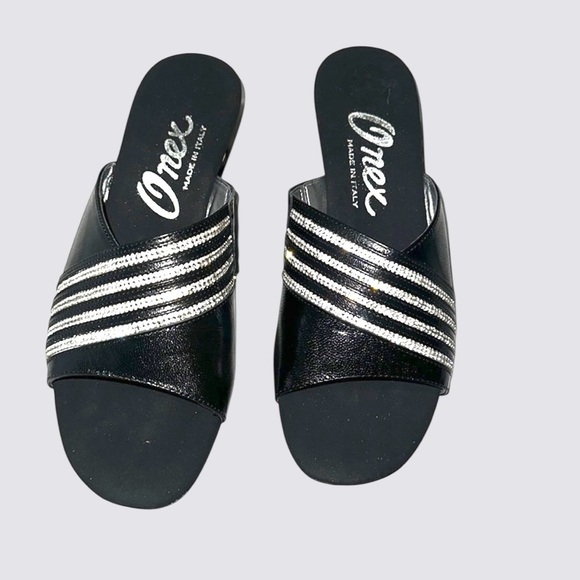 Onex Maxine Black Leather Kitten Heel Size 6 Made In Italy - Picture 1 of 3